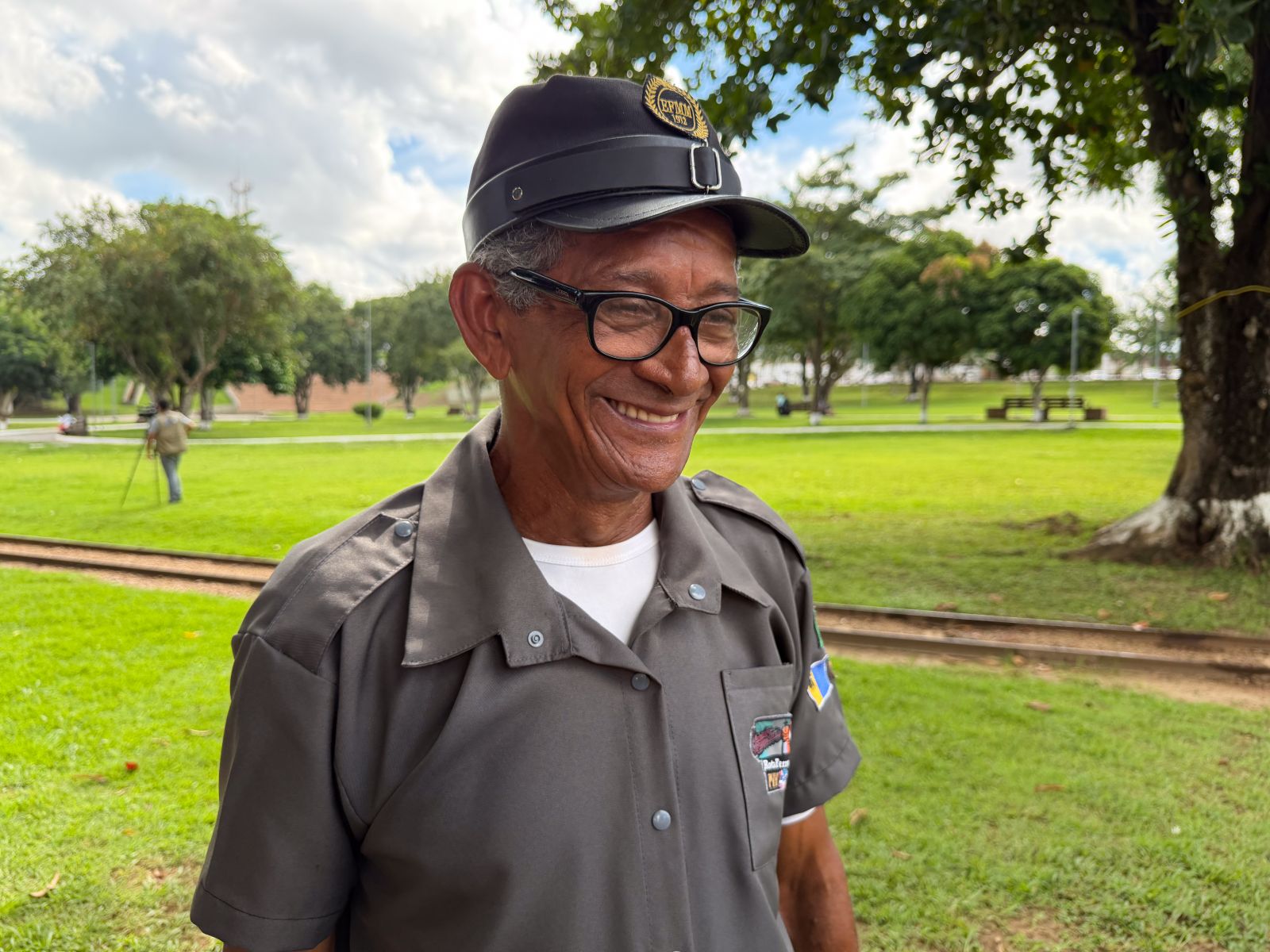 Antônio Moisés aprendeu a conduzir a litorina, aos 16 anos, com Raimundo Nicanor e nunca mais saiu da ferrovia