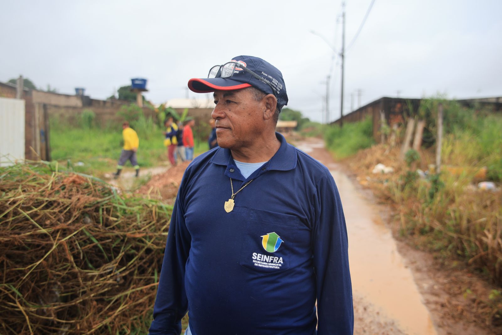Felix Bonfim, informou que a retirada dos resíduos é essencial para a substituição das manilhas