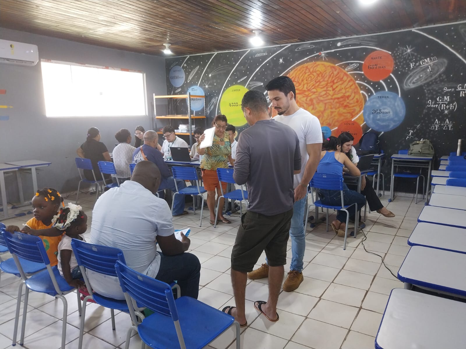 Iniciativa levou para perto das famílias serviços essenciais gratuitos na zona Leste da capital