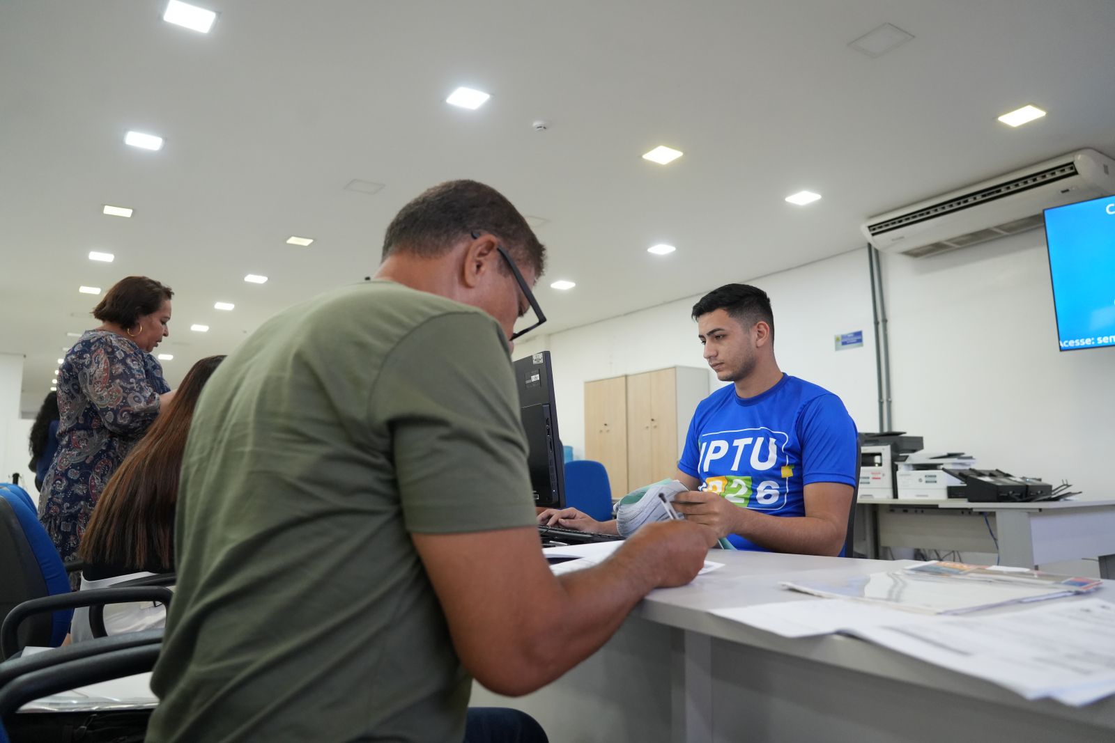 Quem precisar de atendimento presencial pode procurar as unidades da Semec em funcionamento