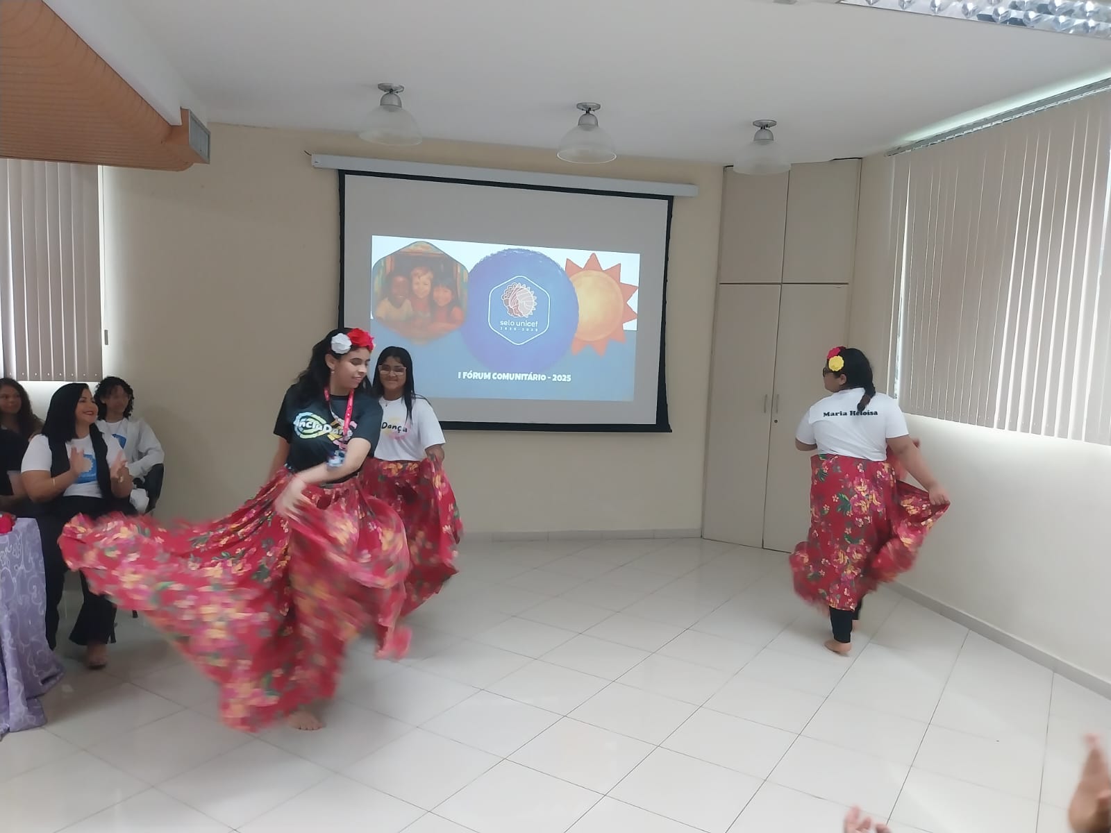 Evento contou com apresentação do Grupo de Dança IncluDança