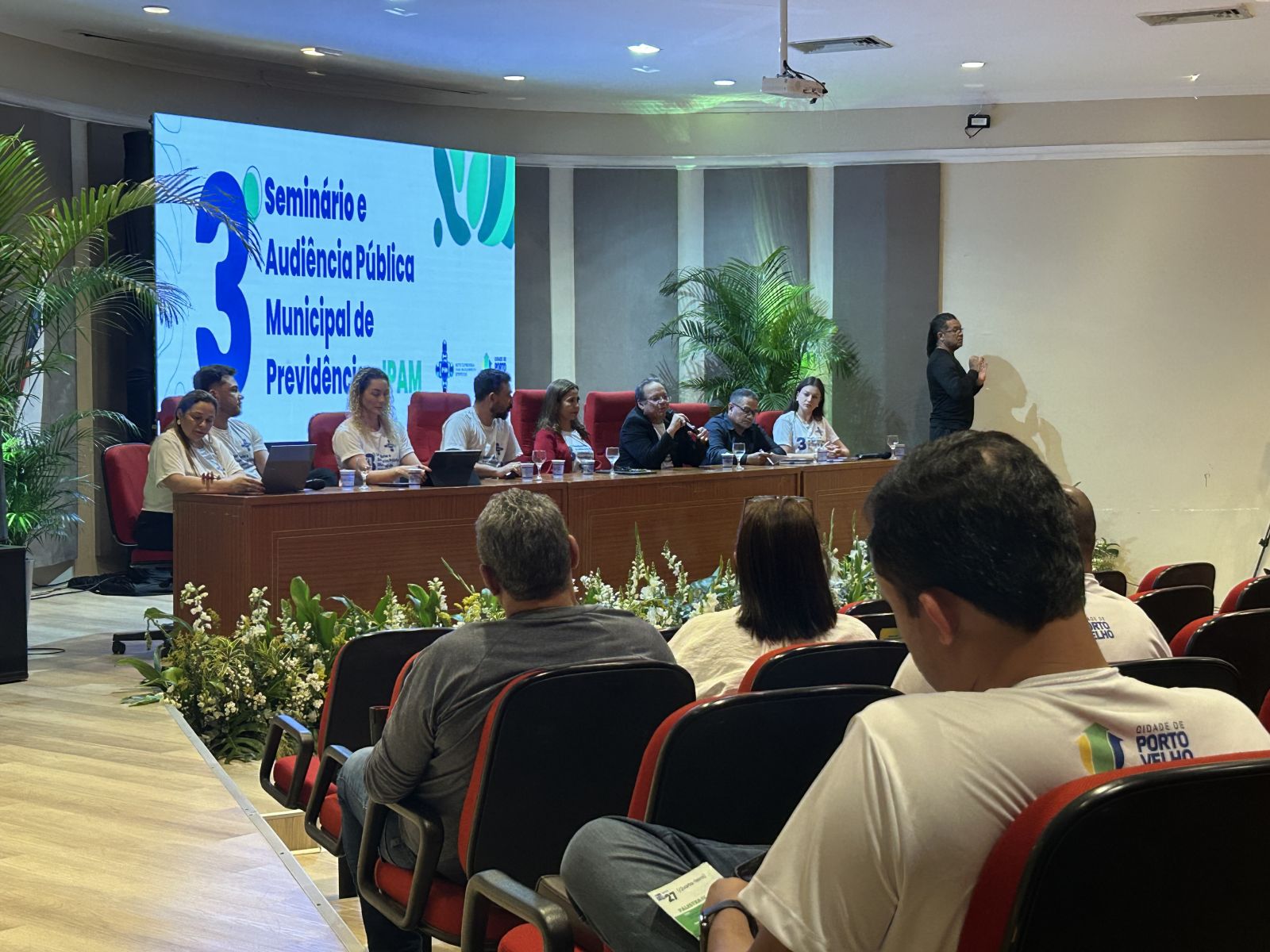 Audiência visou informar aos servidores diversos aspectos relacionados aos seus direitos