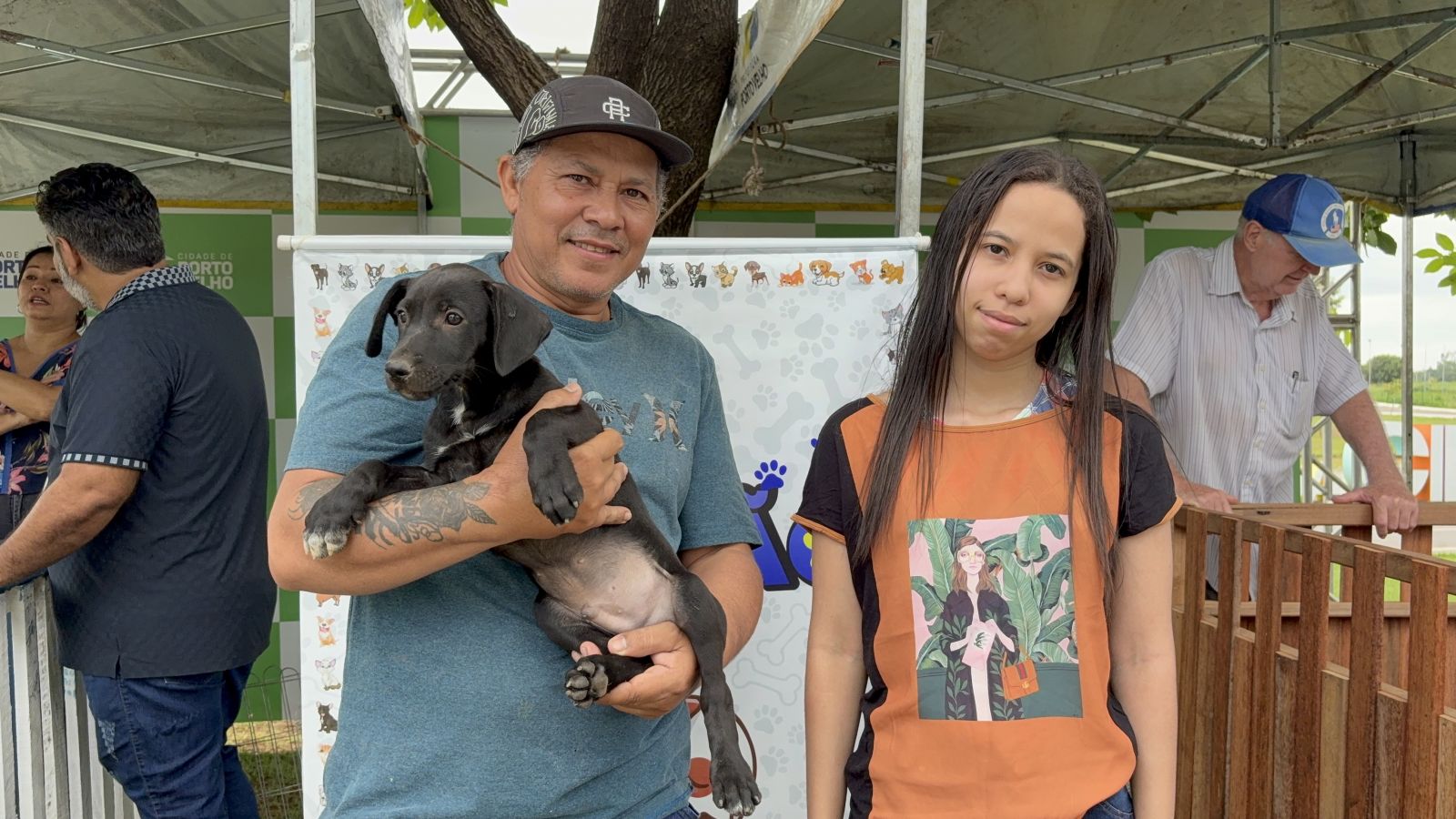 Durante a feira, foram registradas mais de 30 adoções, todas seguindo os trâmites oficiais para a tutoria responsável