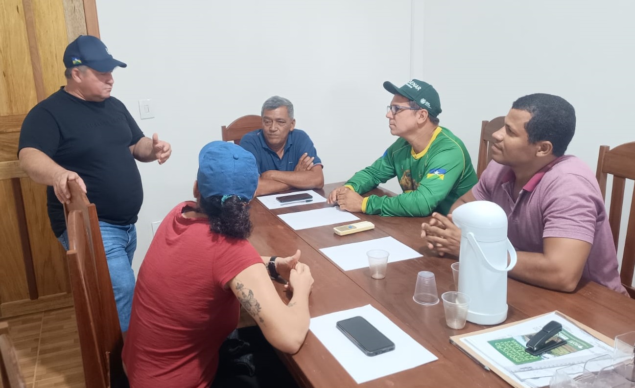 Nas reuniões, discutiu-se a criação de uma força-tarefa intermunicipal para fortalecer a apicultura e a meliponicultura