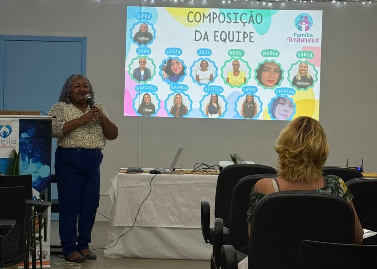 As famílias habilitadas recebem acompanhamento técnico e durante o acolhimento