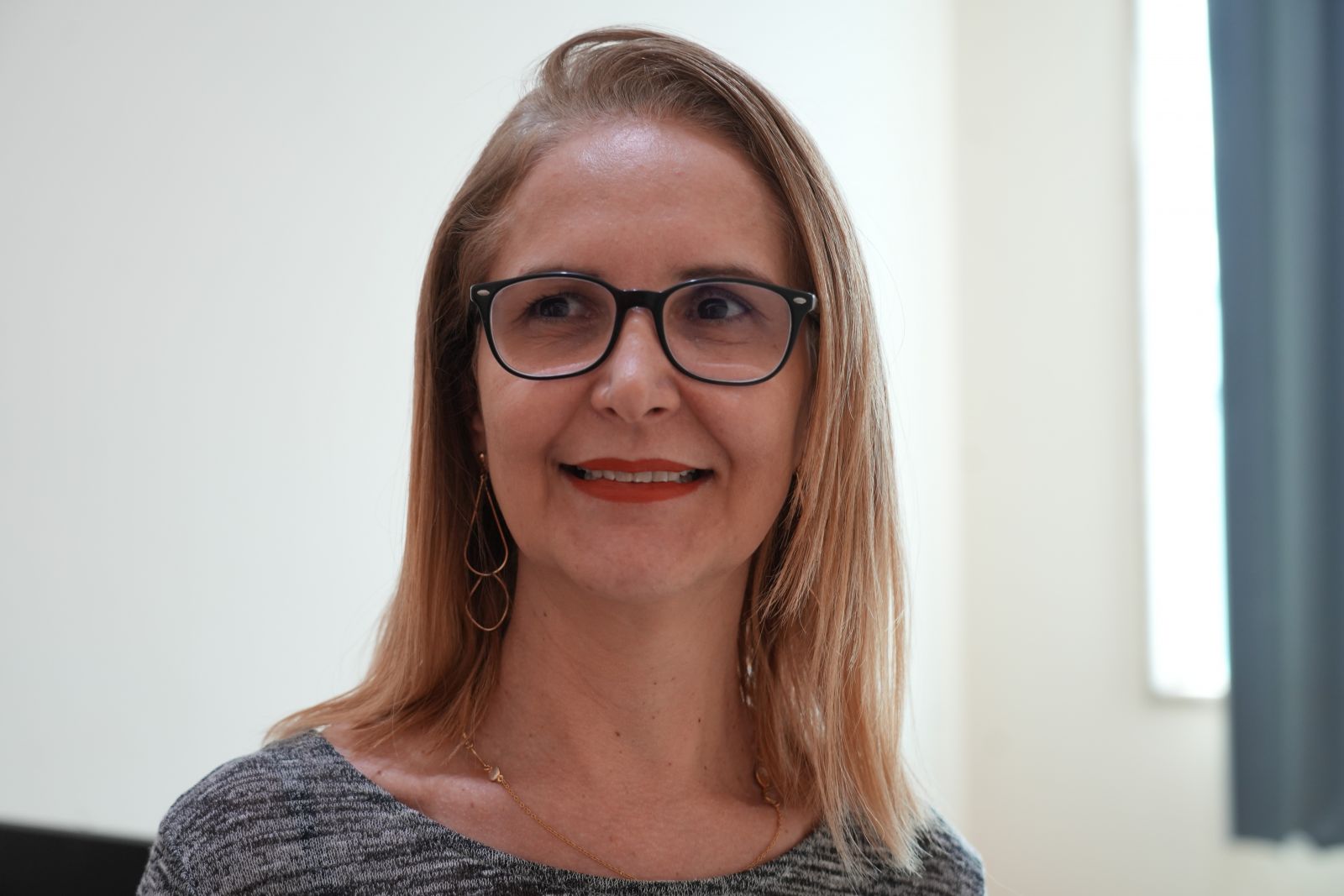 Soraya Chediak desenvolve seu trabalho na biblioteca há quatro anos