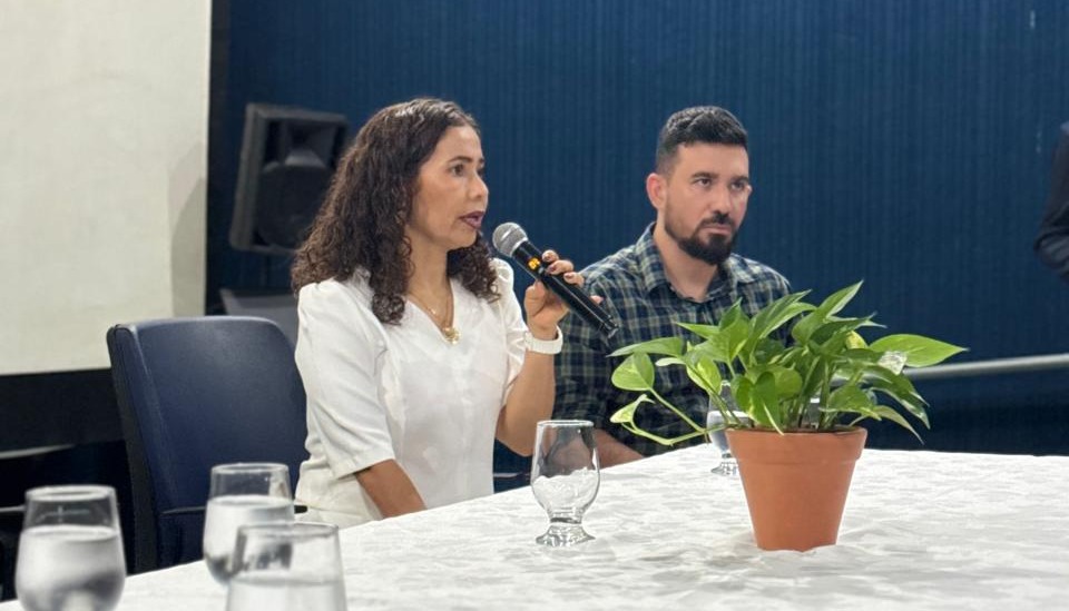 Presidente do Ipam, Claudineia Araújo, e o coordenador administrativo e financeiro do Ipam, Júlio César