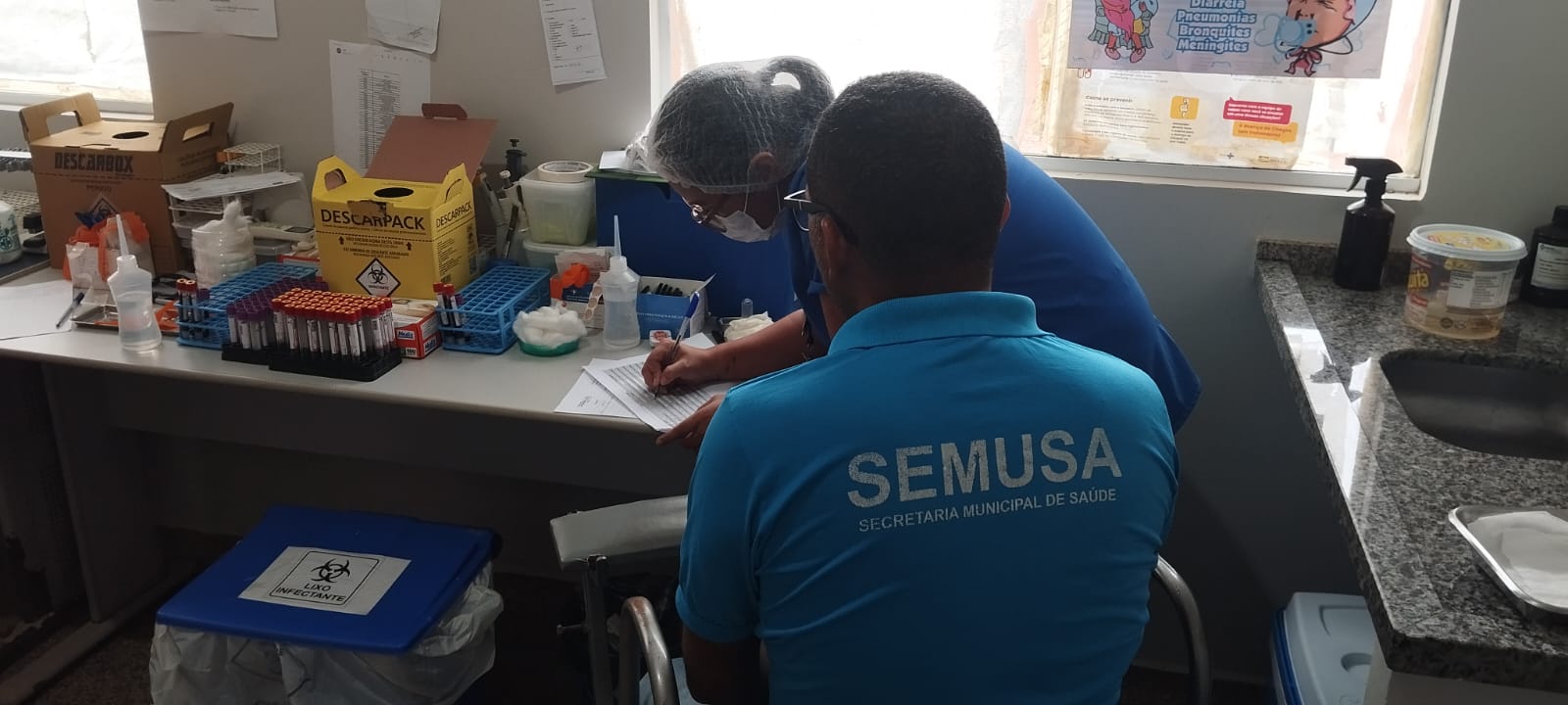 Os servidores passam por exames laboratoriais e avaliação clínica