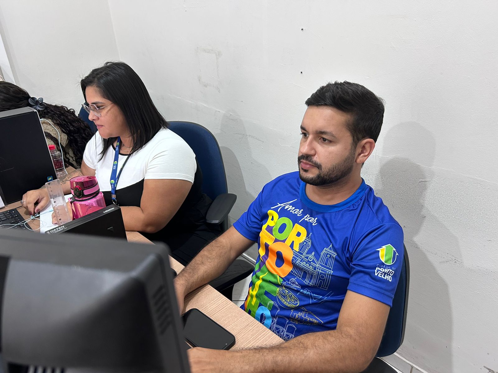 Para Fábio Valderez e Viviane Fernandes, o trabalho das profissionais da limpeza garante um ambiente organizado, acolhedor e agradável para todos os servidores