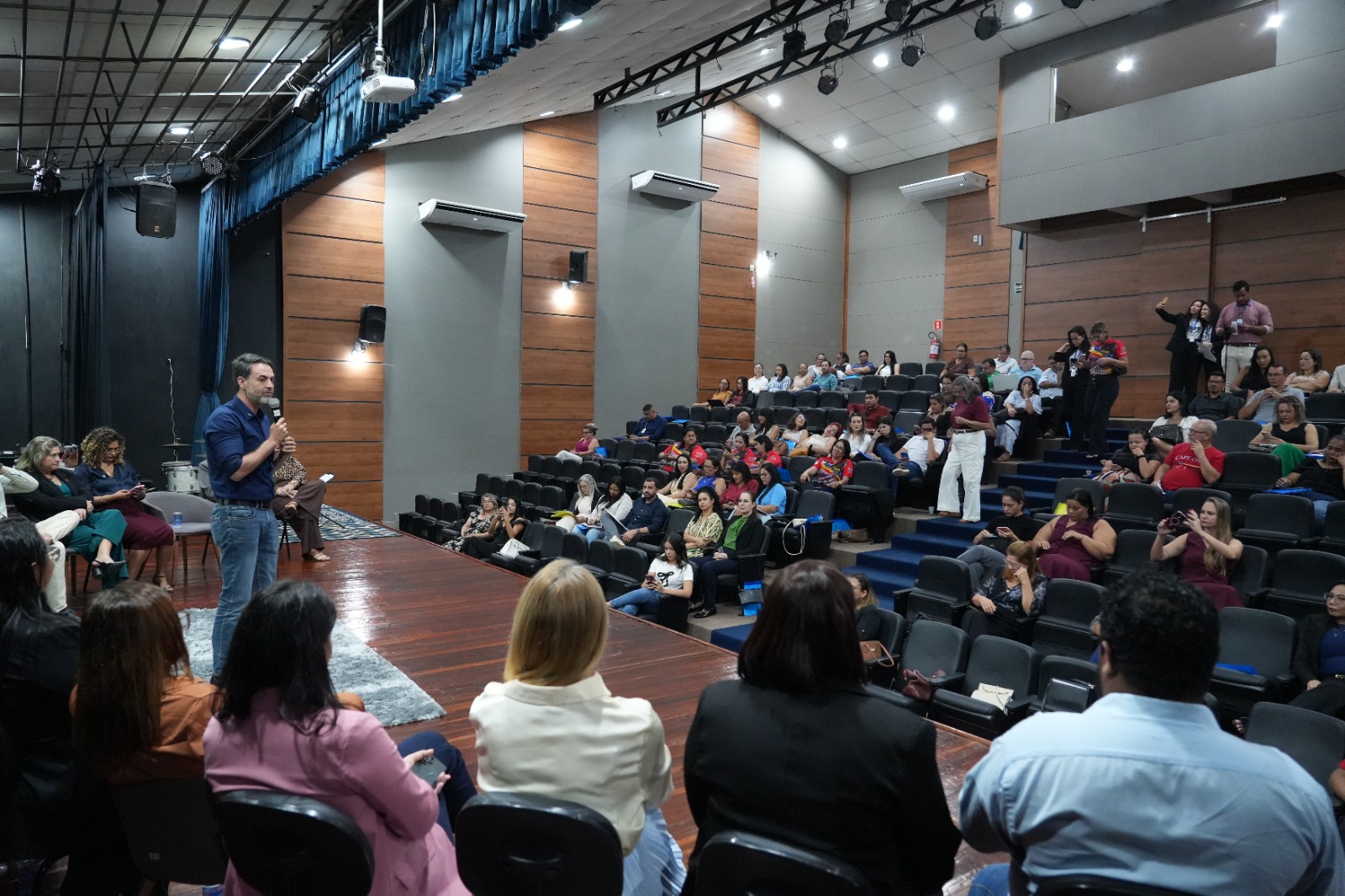 Porto Velho está inserida em um contexto nacional que valoriza a educação de qualidade e fortalece os conselhos como instrumento de evolução do ensino”, destacou o prefeito Léo Moraes